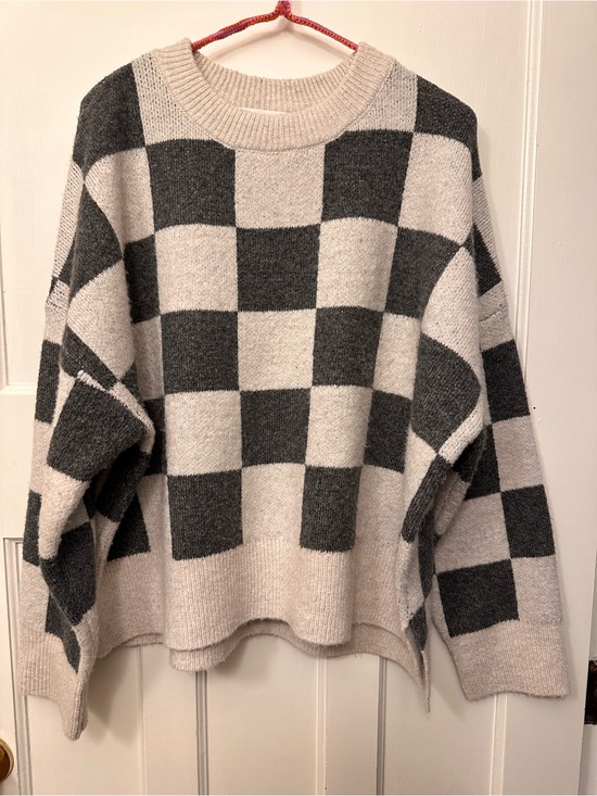 moon & madison Sweaters - ⭐️ moon & madison XL Slight Crop Checkerboard Crewneck Sweater - Black & Cream